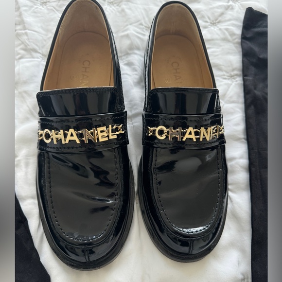 CHANEL black patent leather moccasins Chanel loafers - Picture 2 of 10